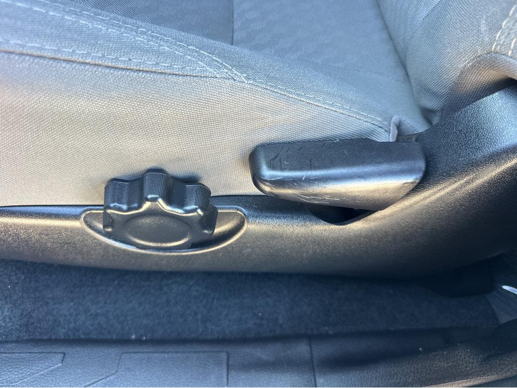 Toyota Tacoma photo 31