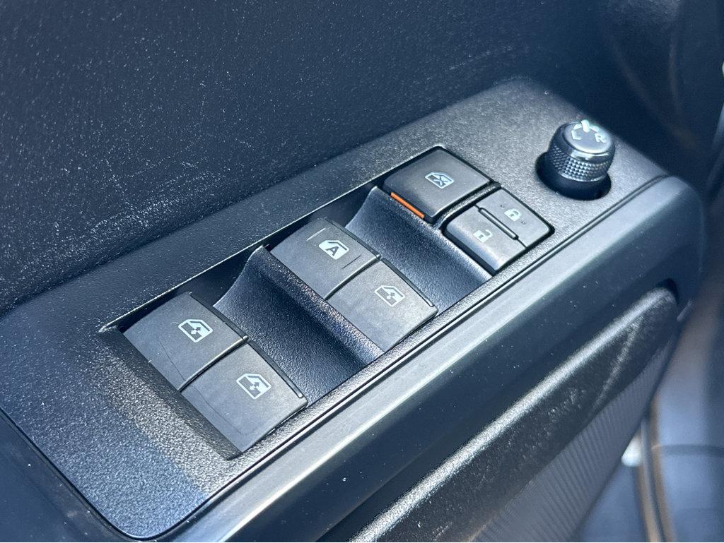 Toyota Tacoma photo 33