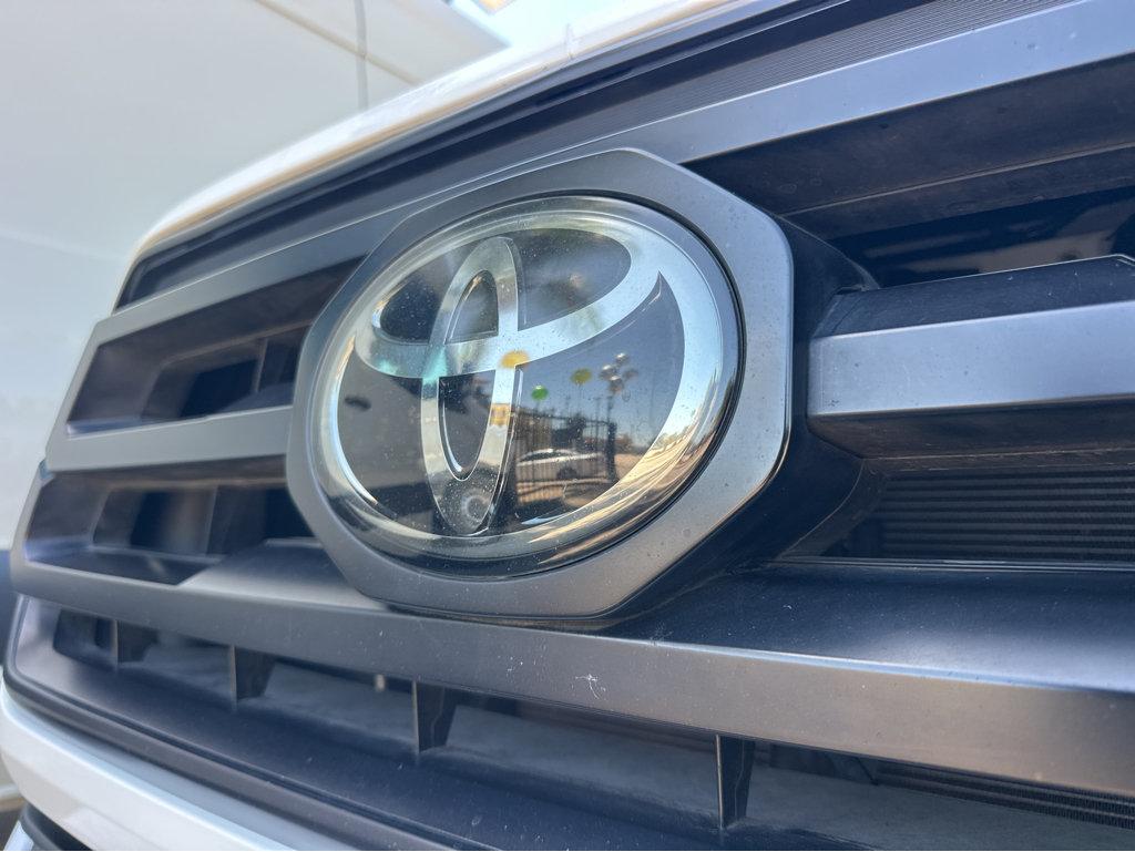 Toyota Tacoma photo 39