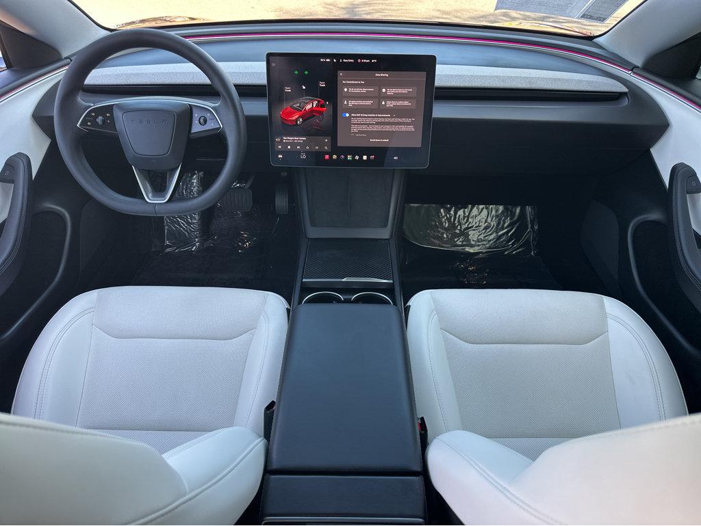 Tesla Model 3 photo 4