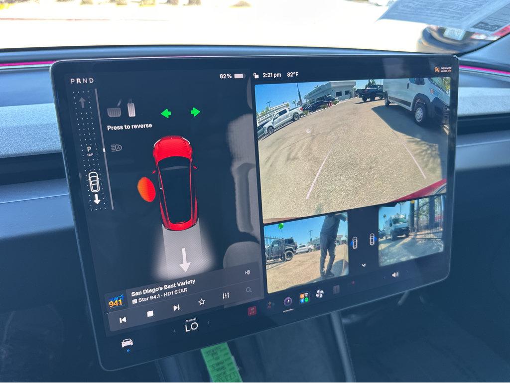 Tesla Model 3 photo 6