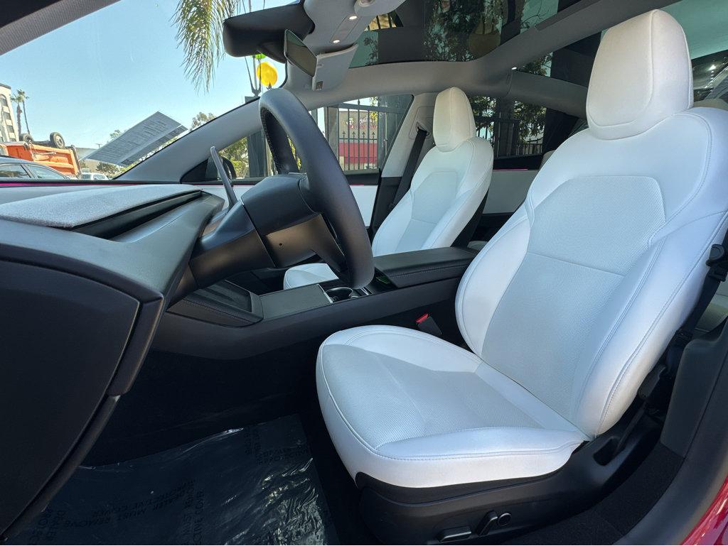 Tesla Model 3 photo 8