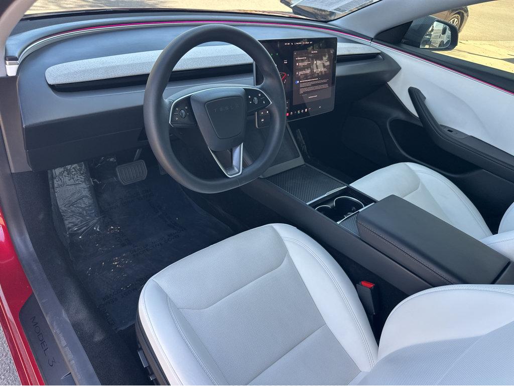 Tesla Model 3 photo 16