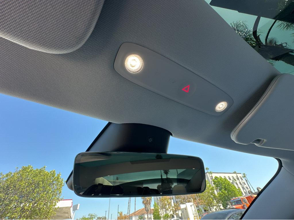 Tesla Model 3 photo 23
