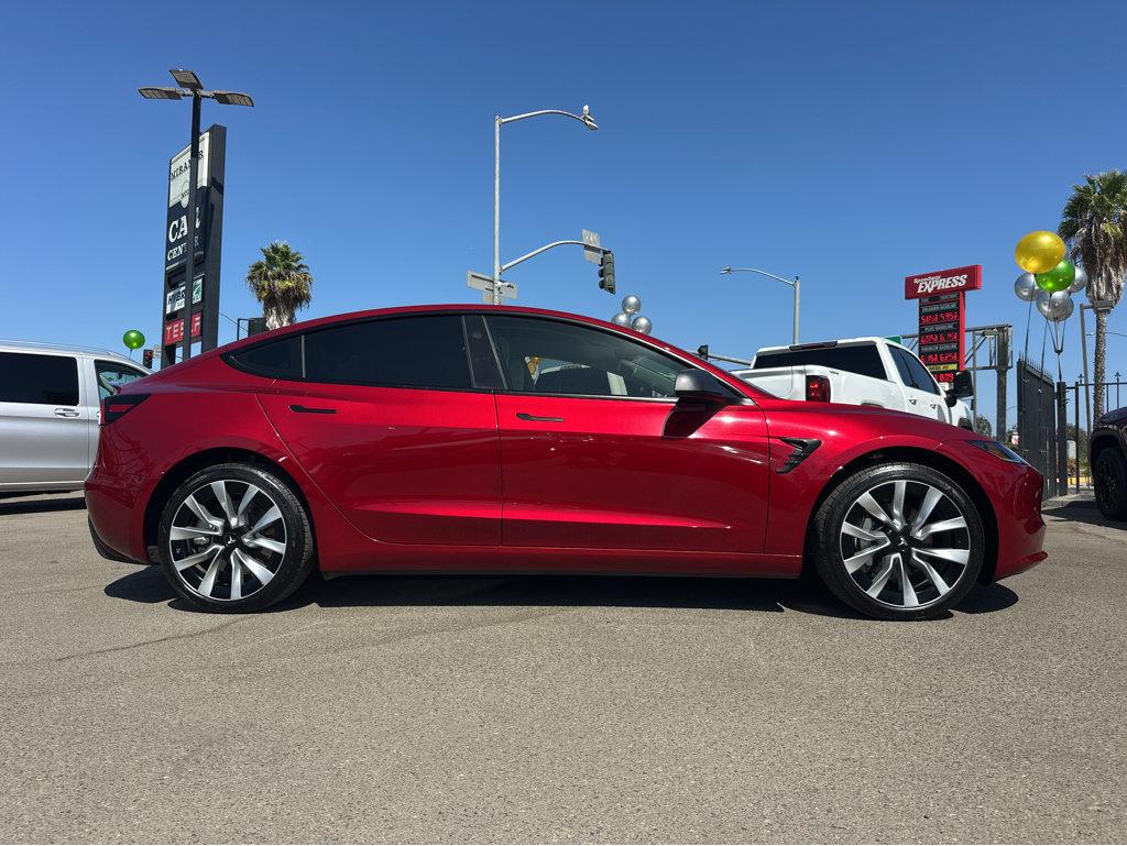 Tesla Model 3 photo 36