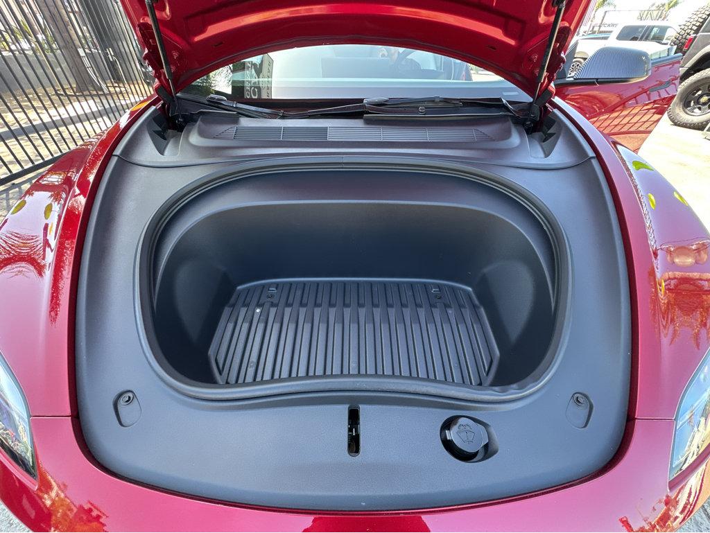 Tesla Model 3 photo 37