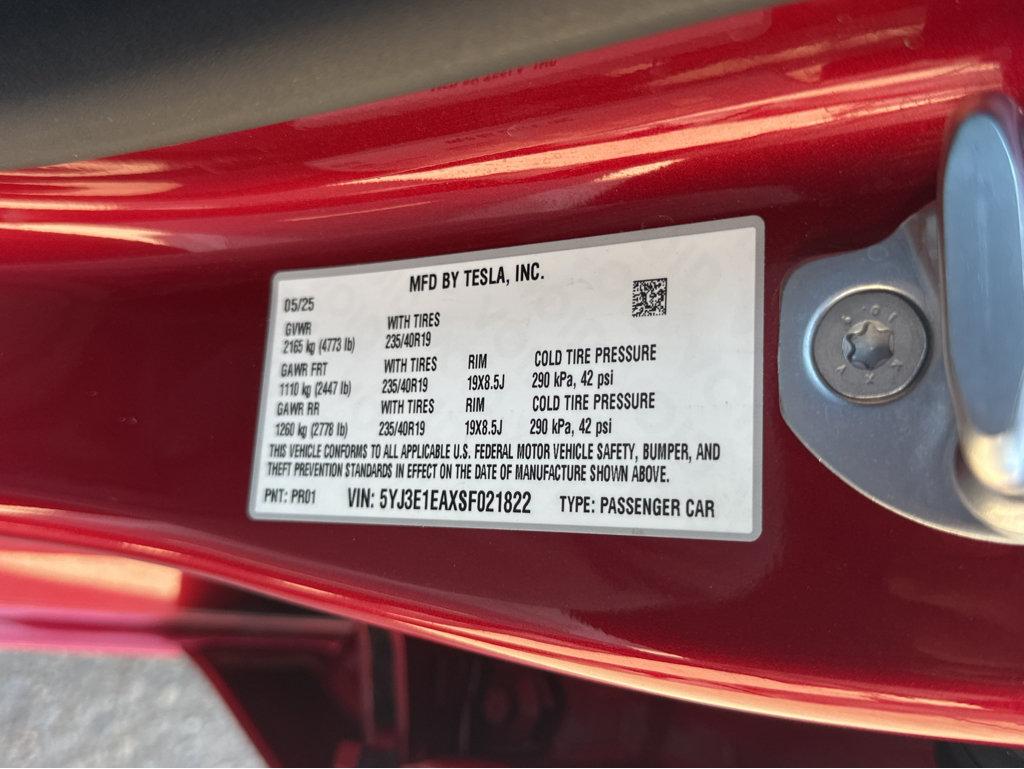 Tesla Model 3 photo 39