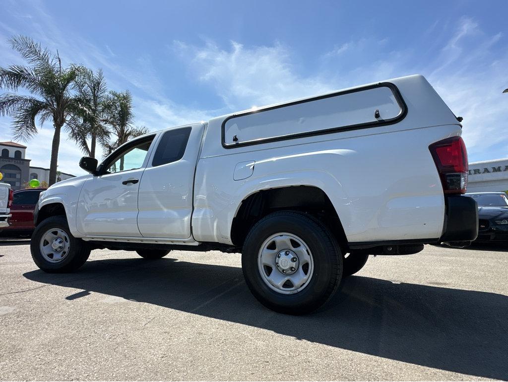 Toyota Tacoma photo 3