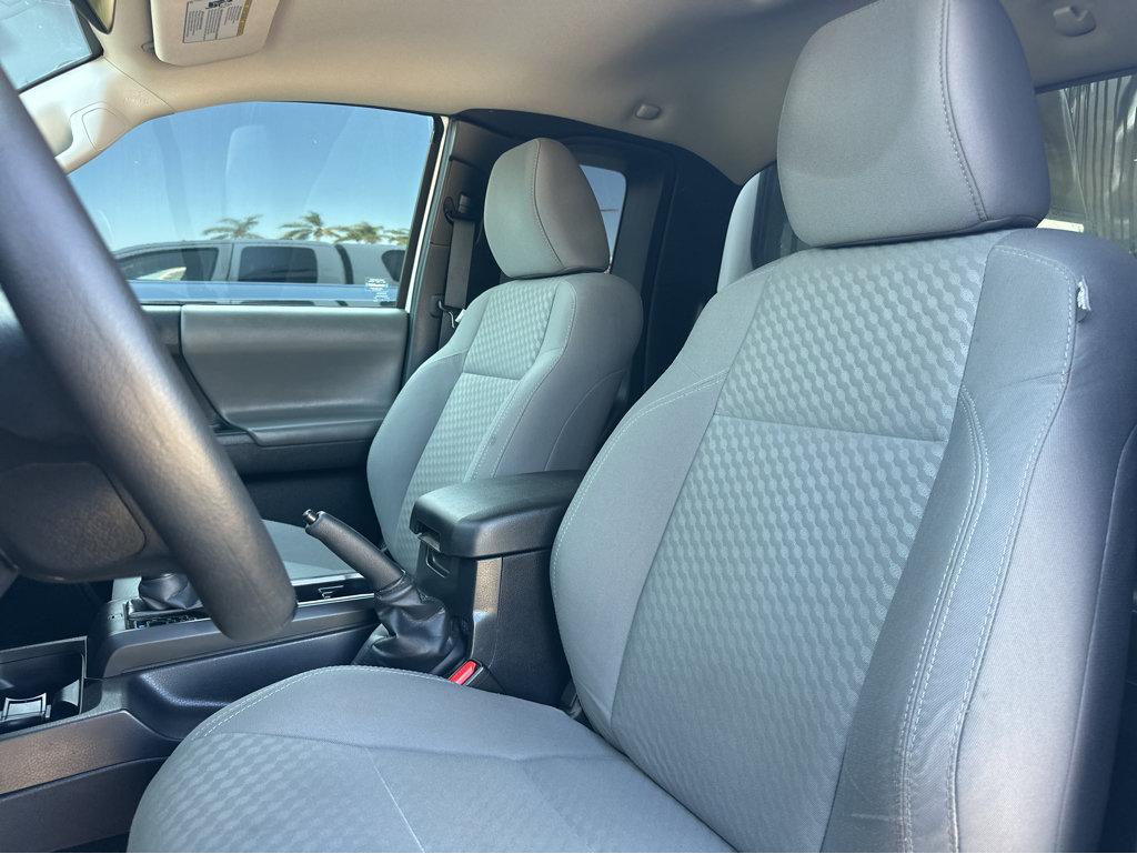 Toyota Tacoma photo 7