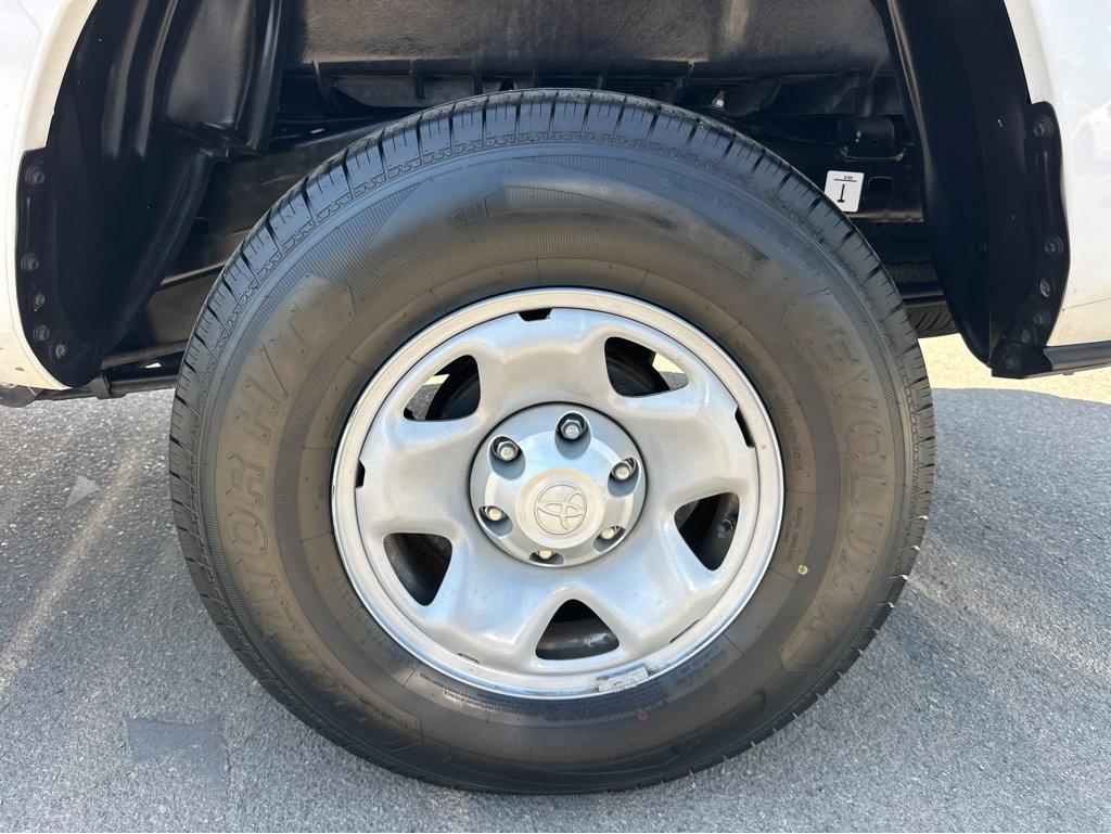 Toyota Tacoma photo 14