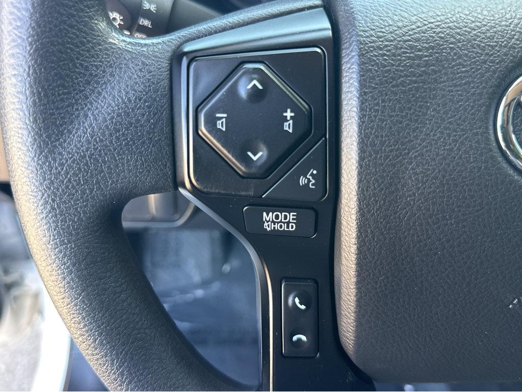 Toyota Tacoma photo 22