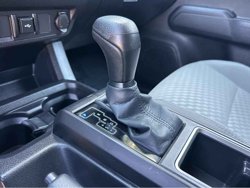 Toyota Tacoma photo 27