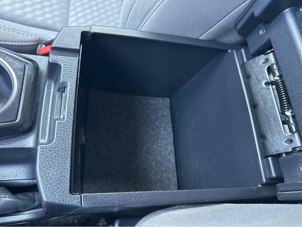 Toyota Tacoma photo 29