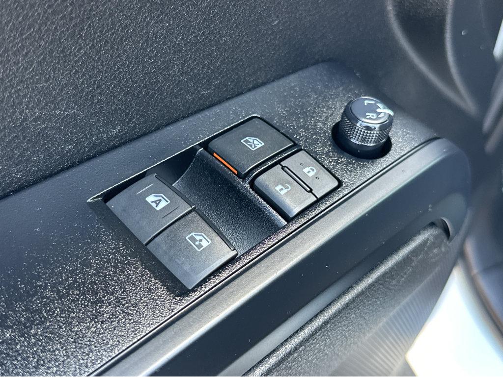 Toyota Tacoma photo 34