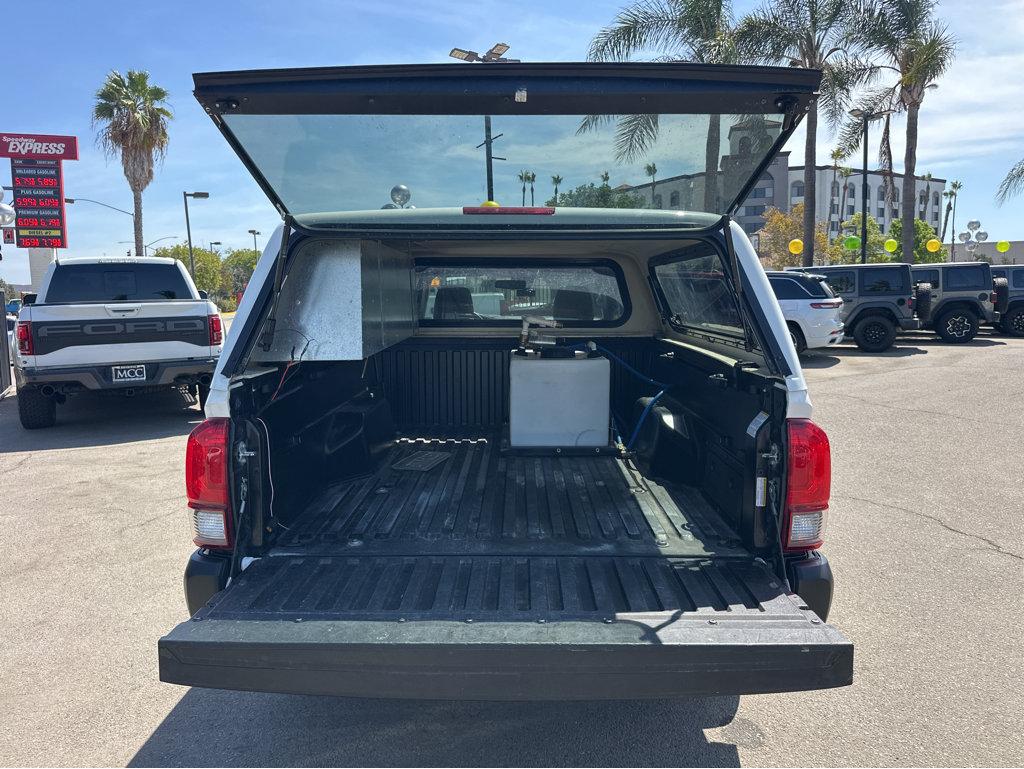 Toyota Tacoma photo 36
