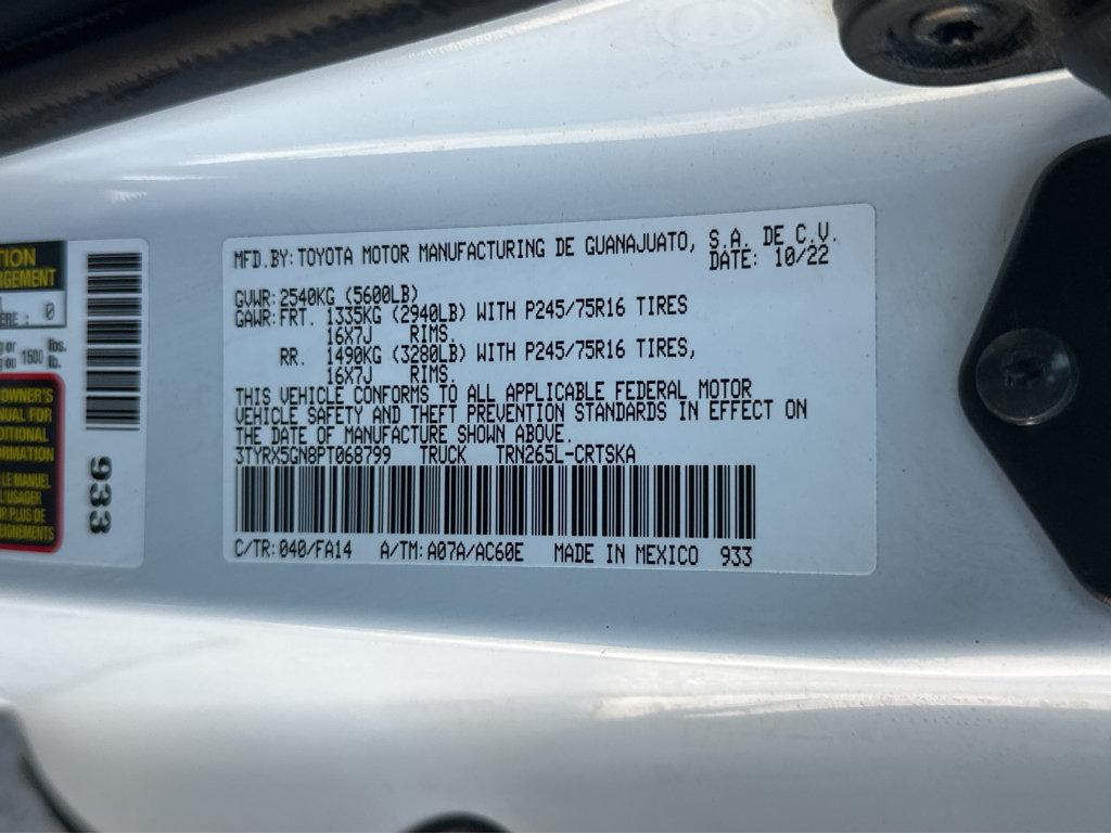 Toyota Tacoma photo 43