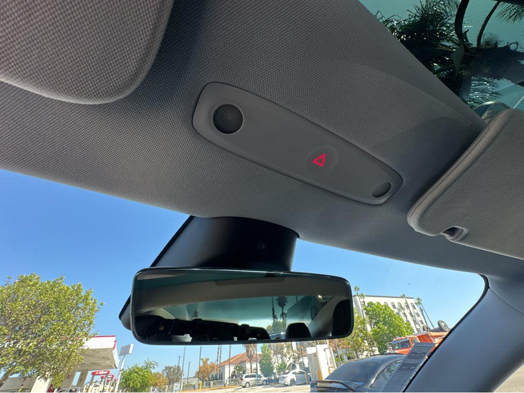 Tesla Model 3 photo 23