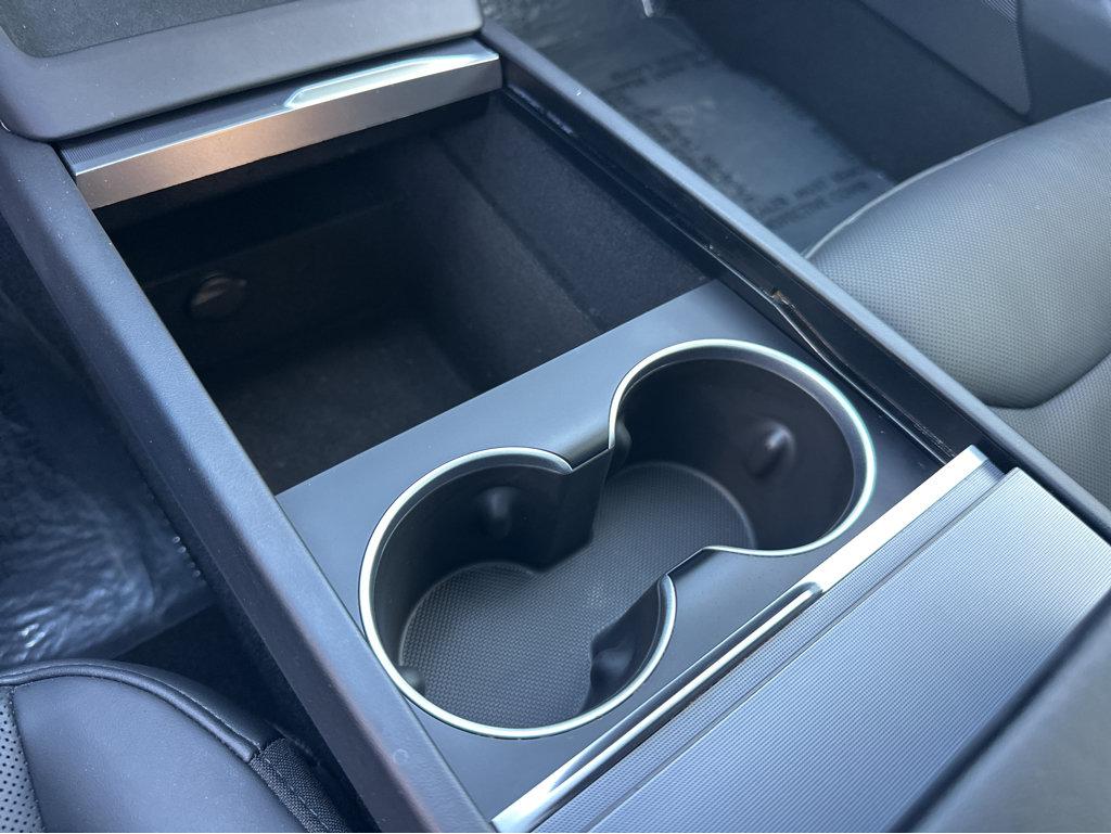 Tesla Model 3 photo 25