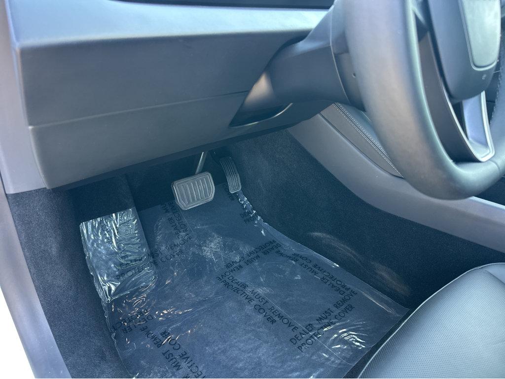 Tesla Model 3 photo 28
