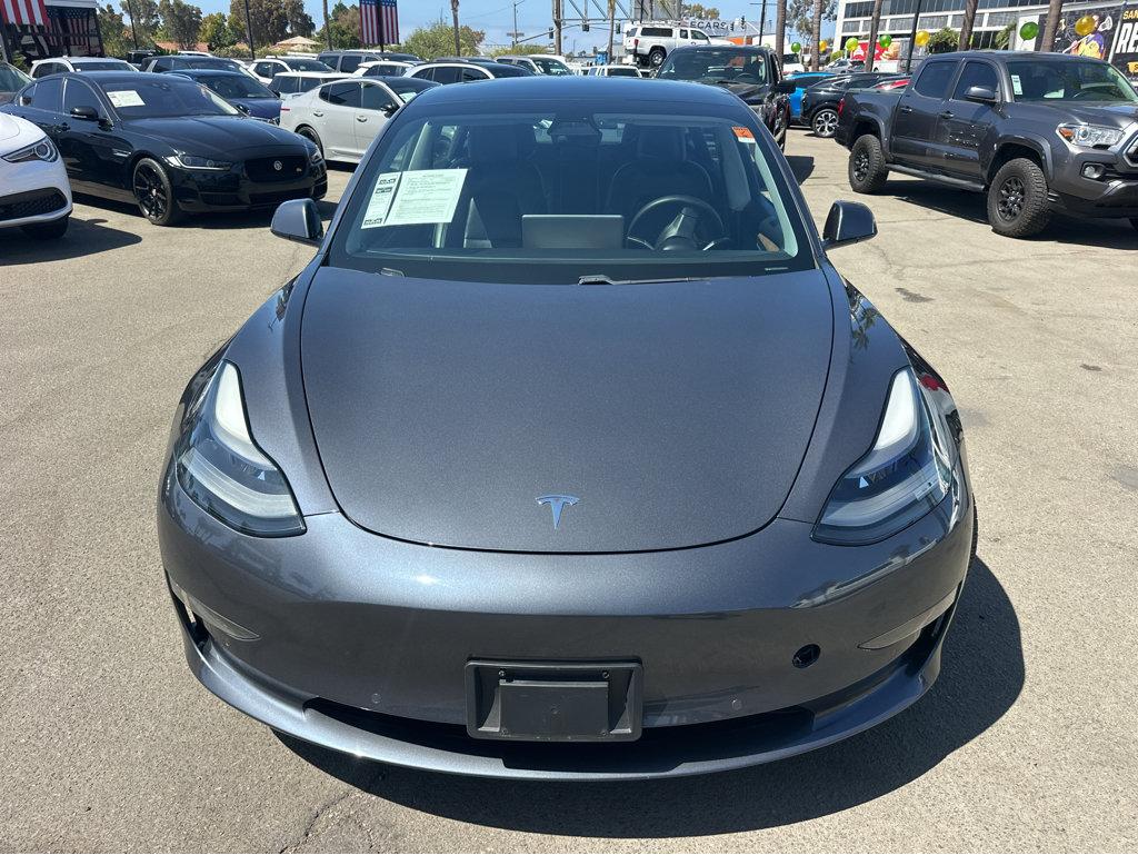Tesla Model 3 photo 2