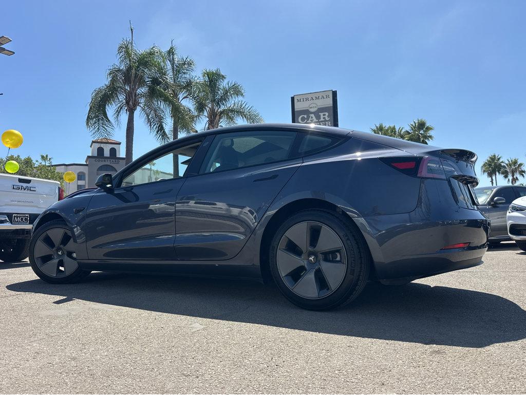Tesla Model 3 photo 3