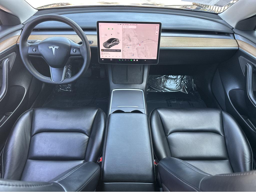 Tesla Model 3 photo 4