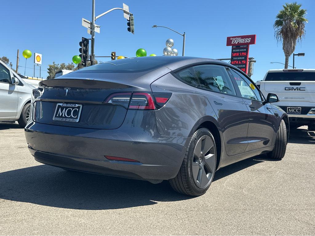 Tesla Model 3 photo 13