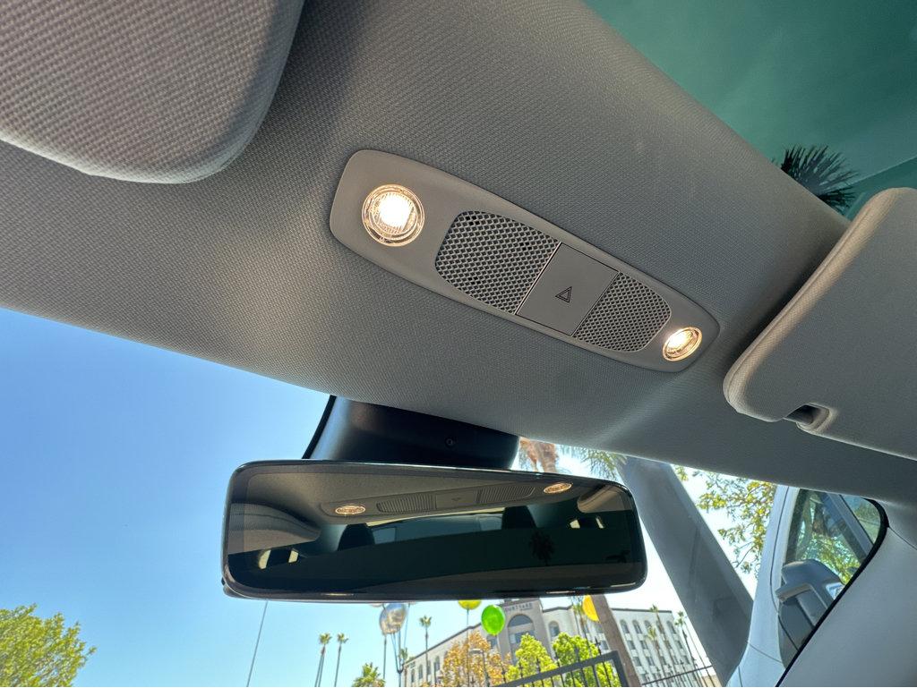 Tesla Model 3 photo 23