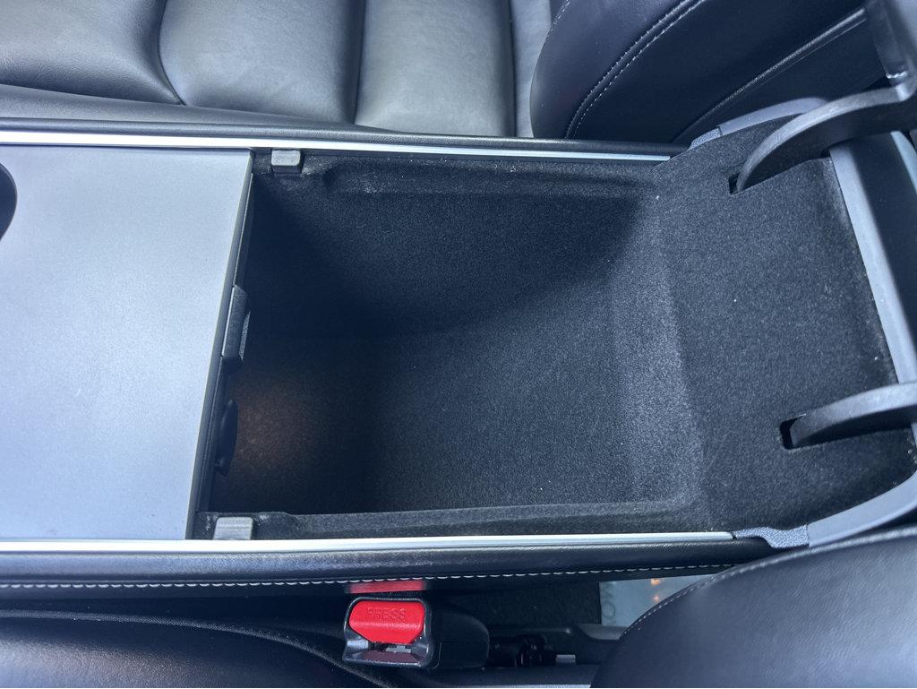 Tesla Model 3 photo 26