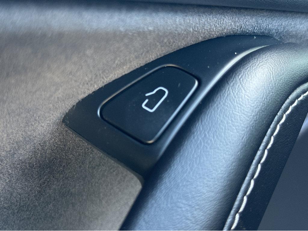 Tesla Model 3 photo 31