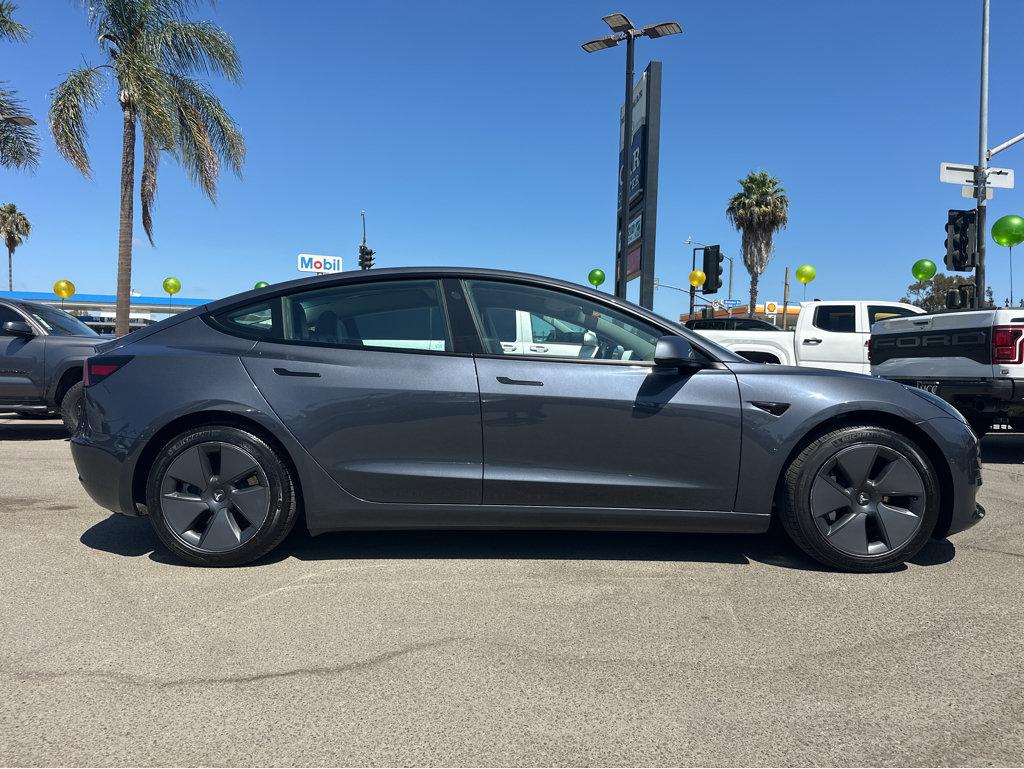 Tesla Model 3 photo 37