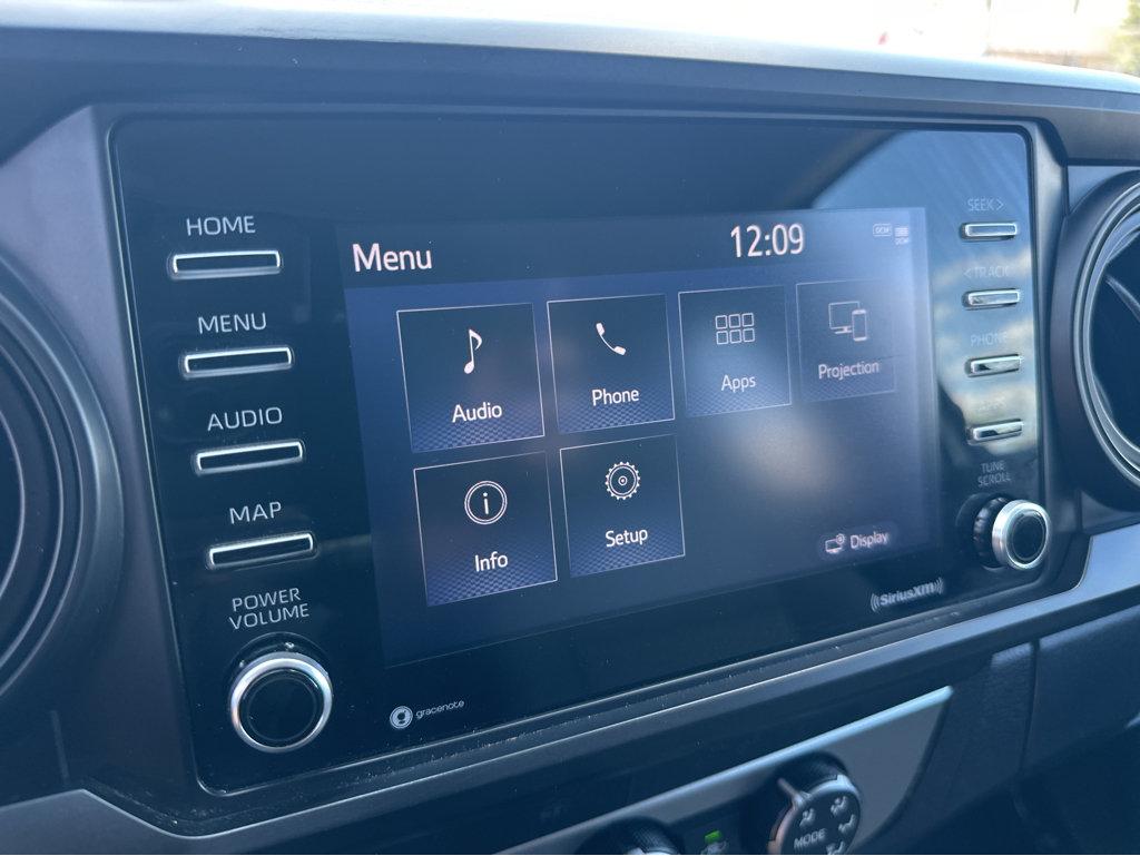 Toyota Tacoma photo 5