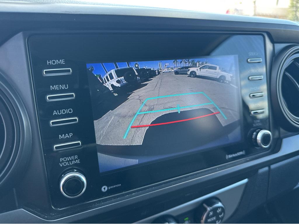 Toyota Tacoma photo 6