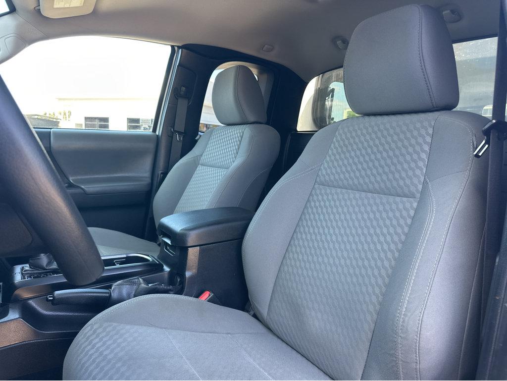 Toyota Tacoma photo 7