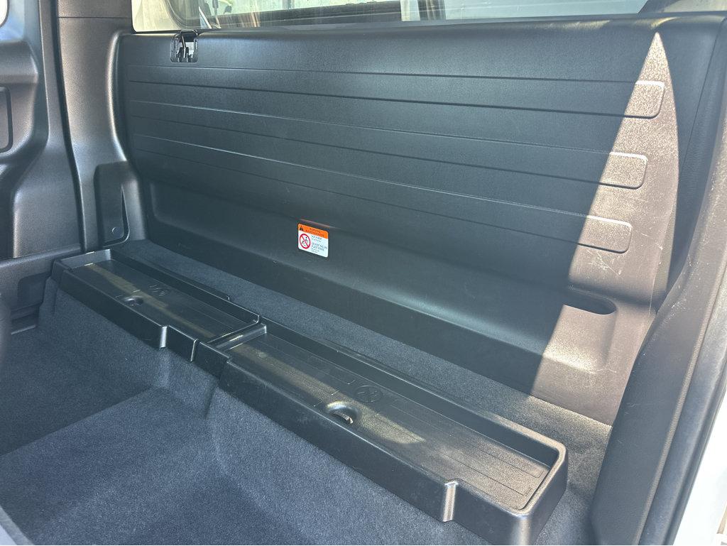 Toyota Tacoma photo 9