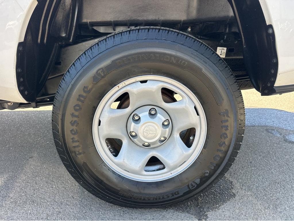 Toyota Tacoma photo 14