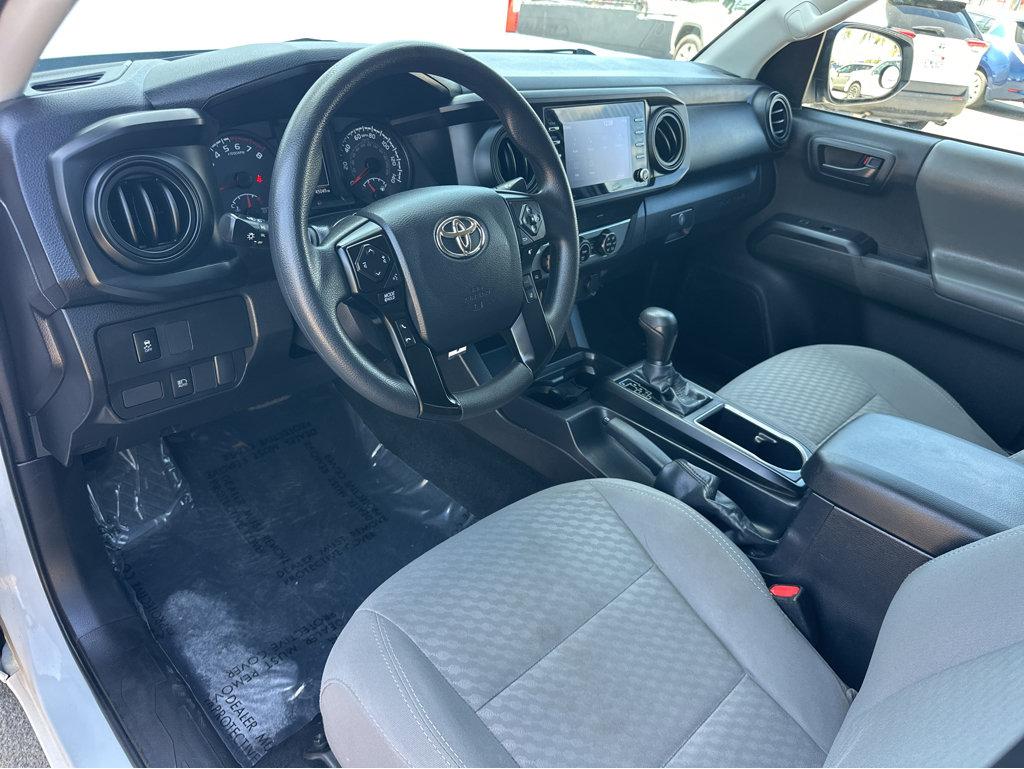 Toyota Tacoma photo 16
