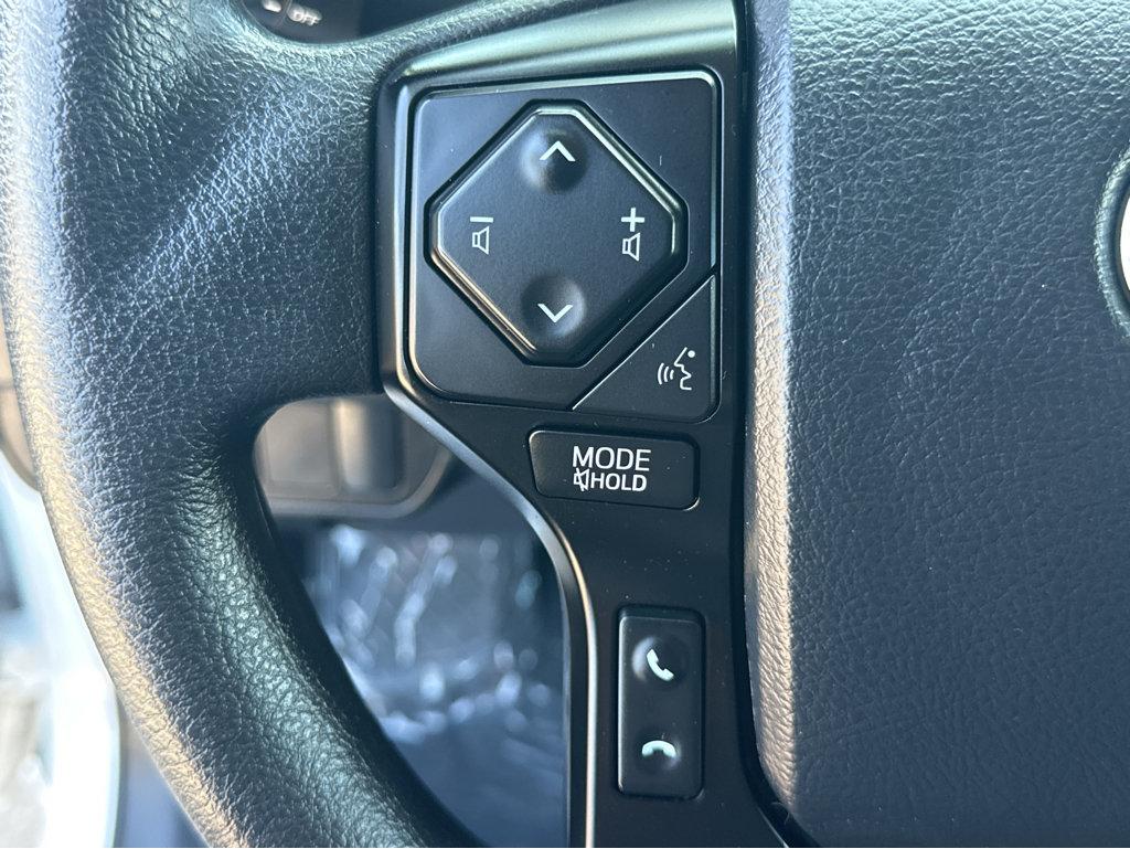 Toyota Tacoma photo 22