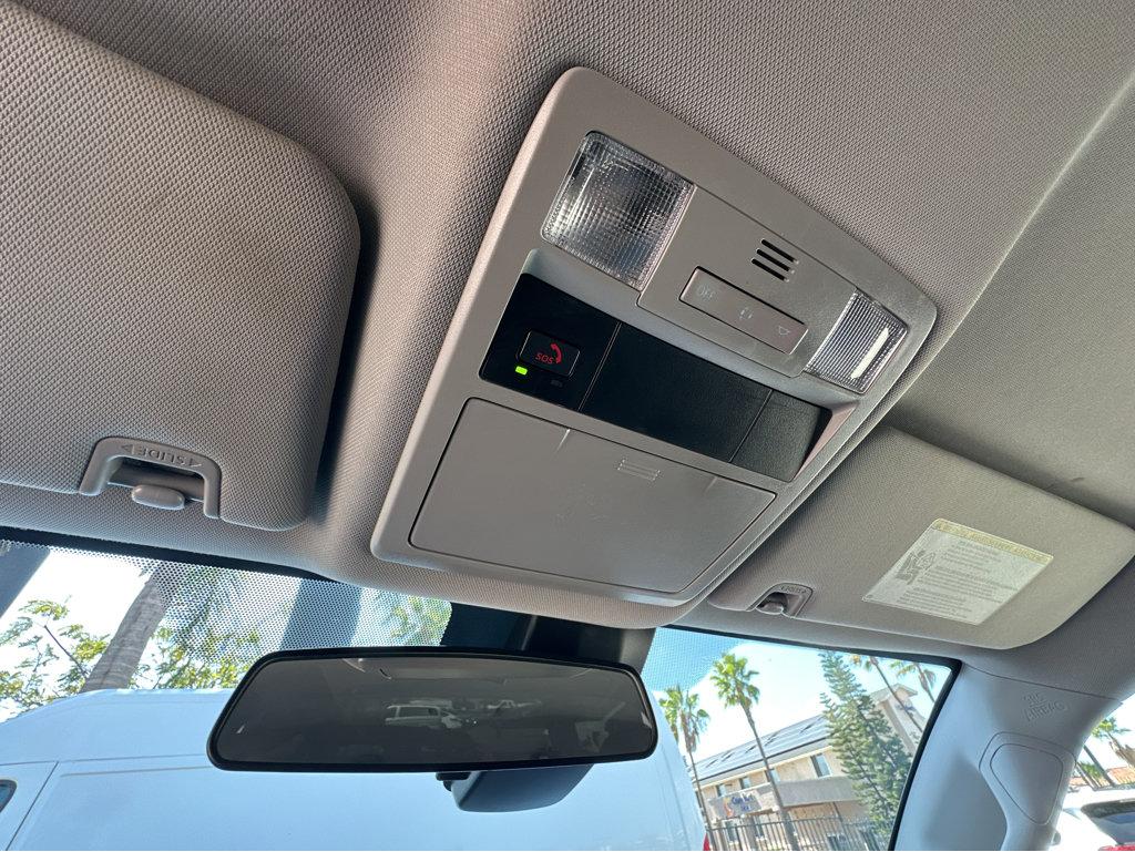 Toyota Tacoma photo 24
