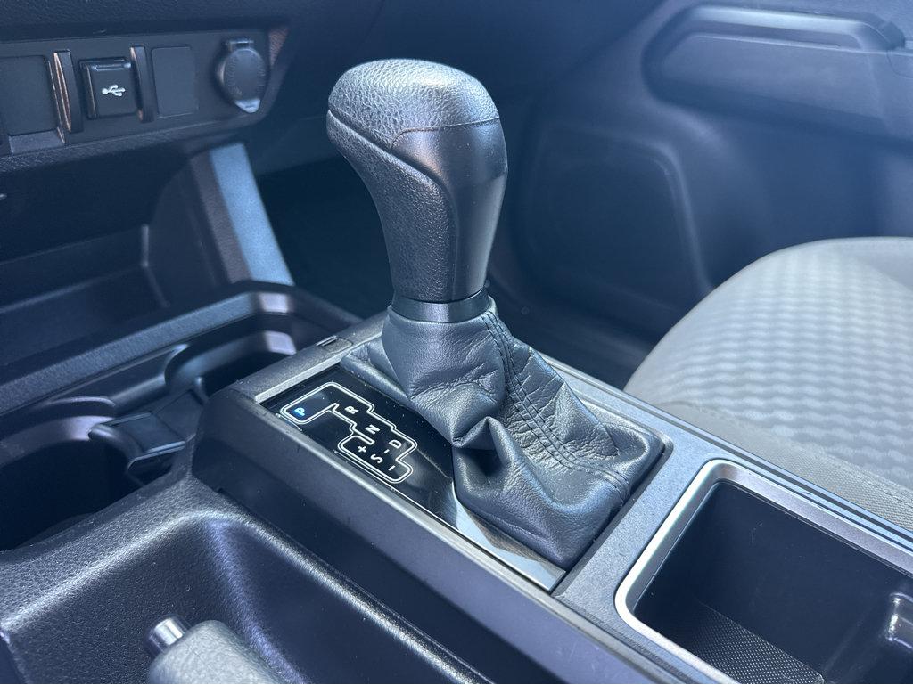 Toyota Tacoma photo 27
