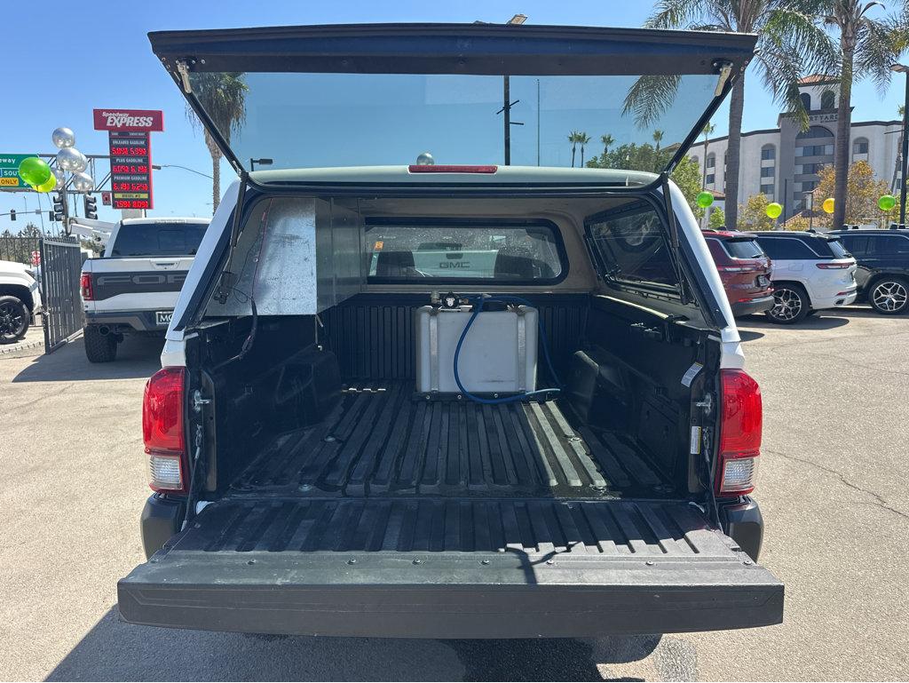 Toyota Tacoma photo 35