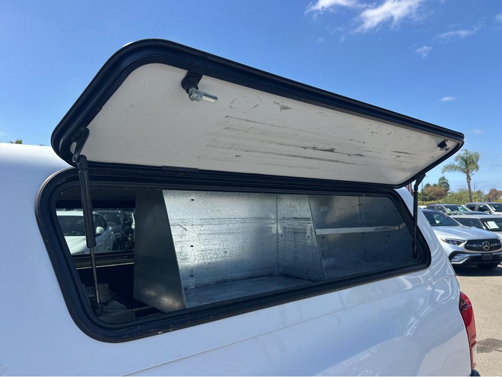 Toyota Tacoma photo 38