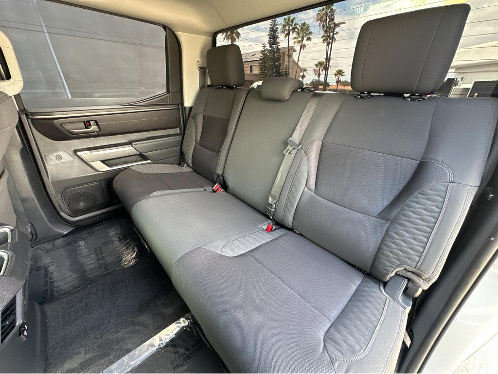 Toyota Tundra photo 9