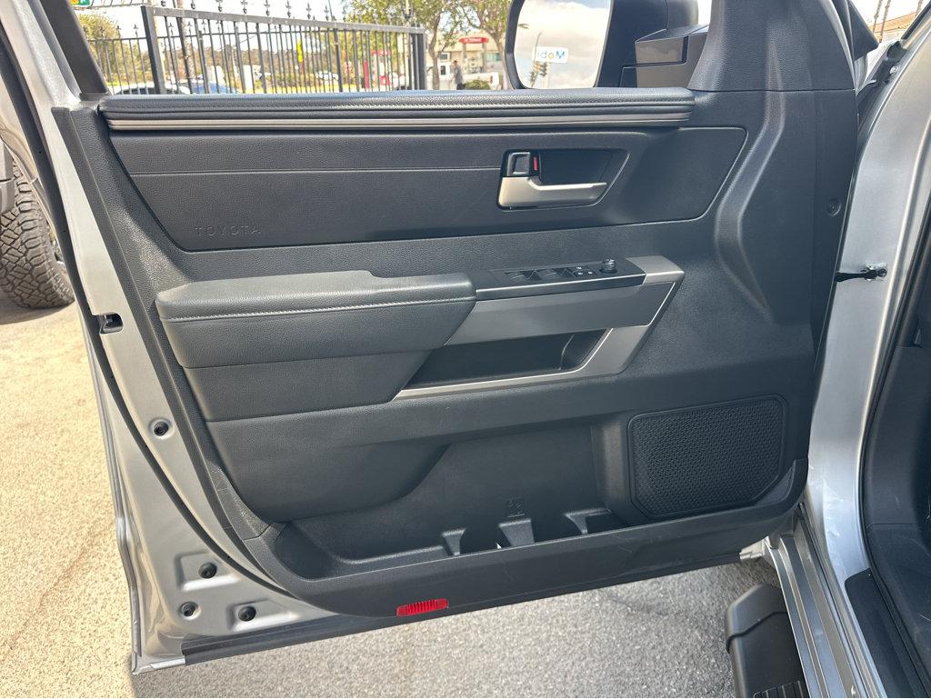 Toyota Tundra photo 15