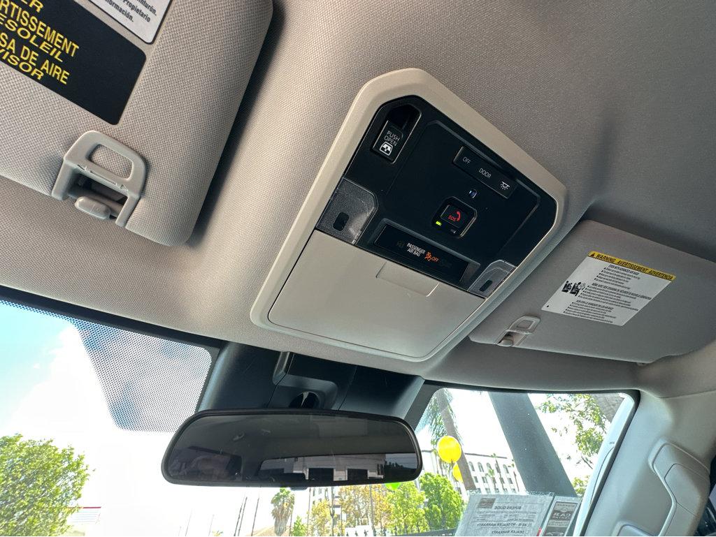 Toyota Tundra photo 25