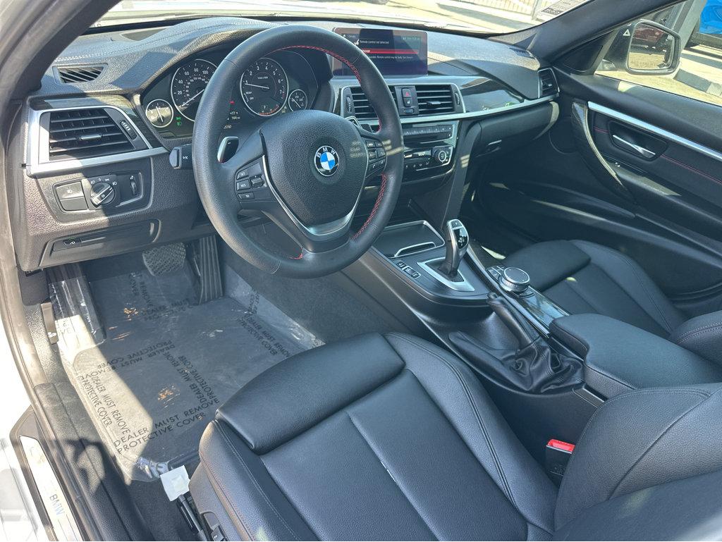 BMW 3 Series photo 16