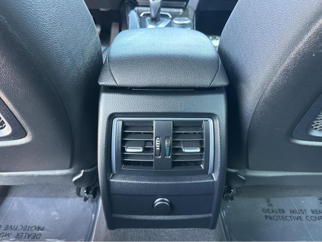 BMW 3 Series photo 17
