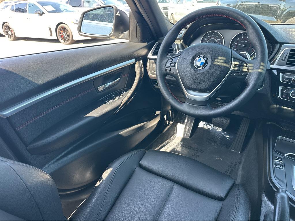 BMW 3 Series photo 19