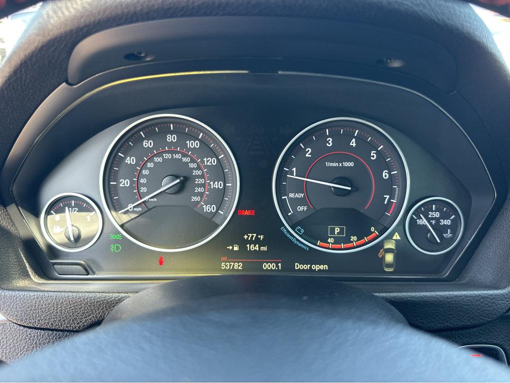 BMW 3 Series photo 21