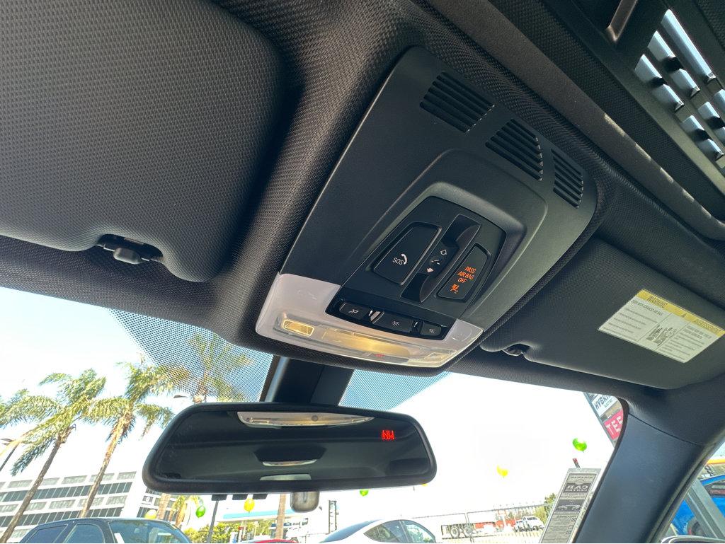 BMW 3 Series photo 25